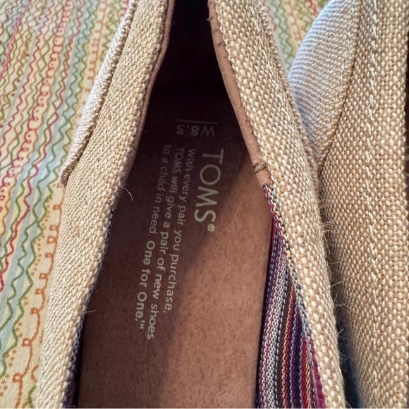 TOMS Women's Tan Peep Toe Cork Wedge Heel Shoes Size 8.5 NWT - Picture 2 of 8